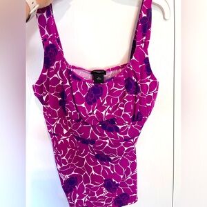 🏝️Fun/tropical shirt for summertime ☀️⛱️

Ann Taylor 
Excellent condition